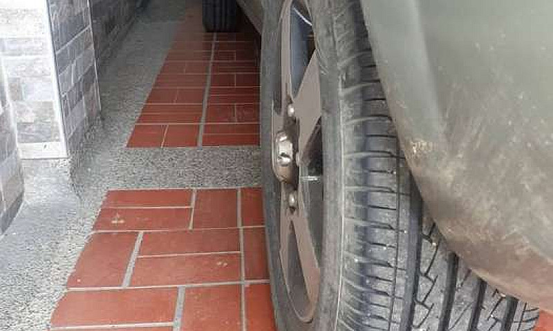 Se Vende Ford Fiesta...