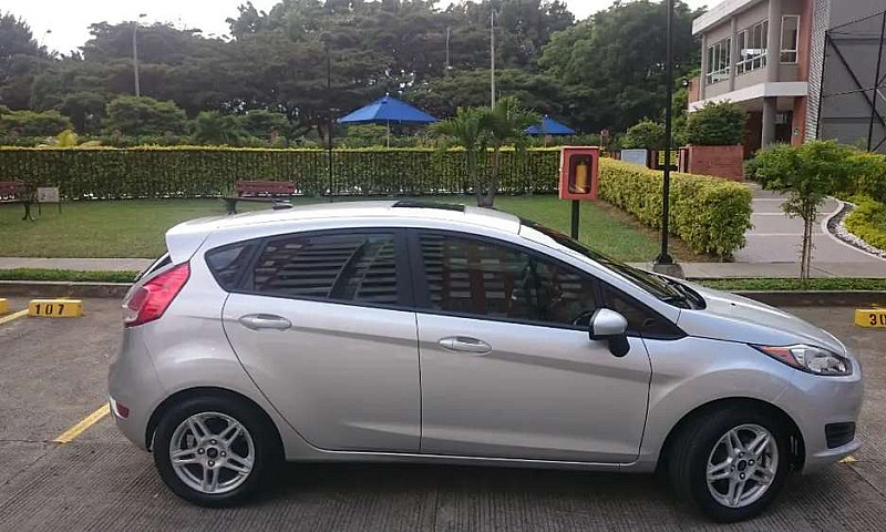 Ford Fiesta Hatchbac...
