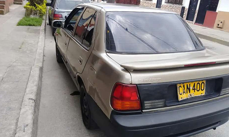 Vendo Automóvil Carr...