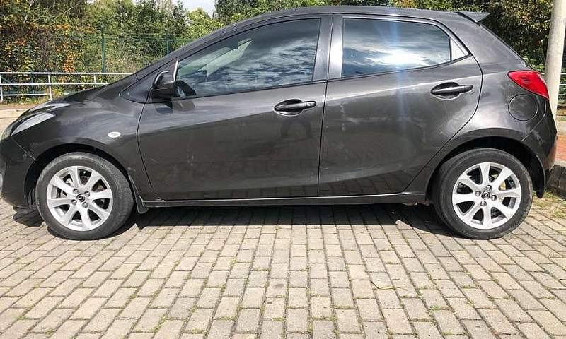 Vendo Mazda 2 Excele...