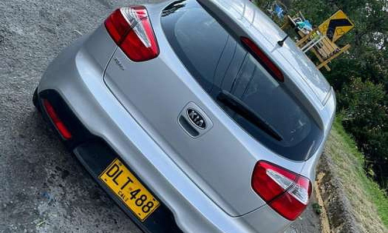 Vendo Hermoso Kia Ri...
