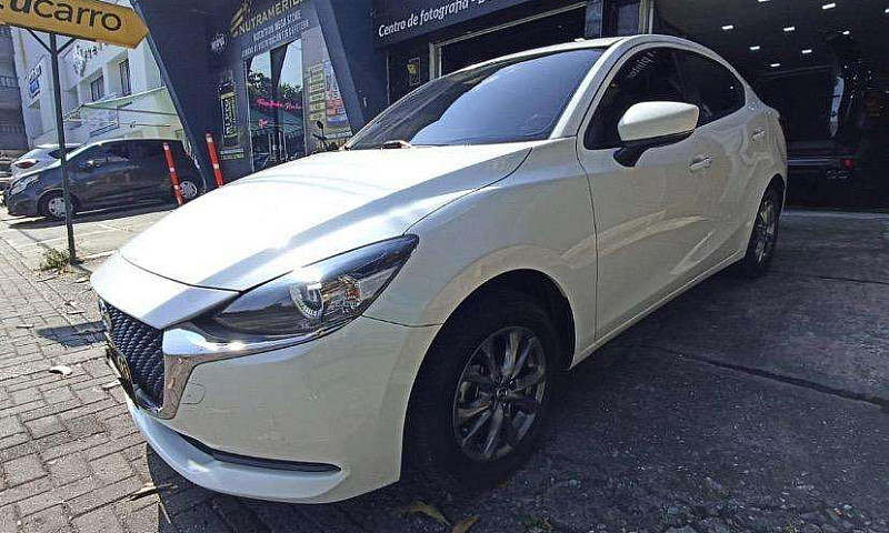 Mazda 2 Touring Seda...