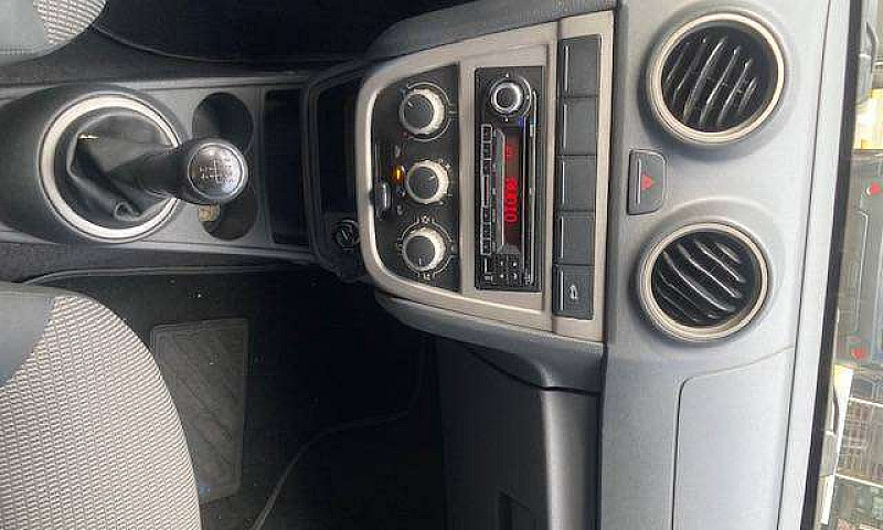 Volkswagen Voyage 20...