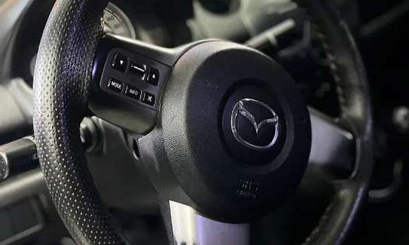 Mazda 2 2011...