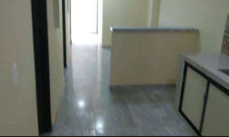 Arriendo Casa Centro...