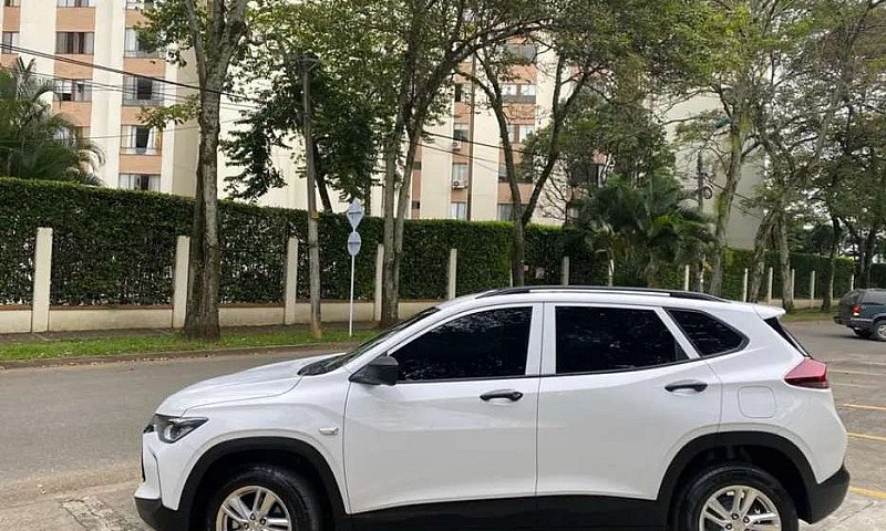 Chevrolet Tracker...