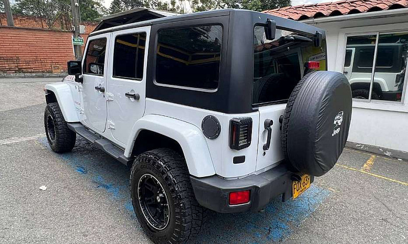 Jeep Wrangler Unlimi...