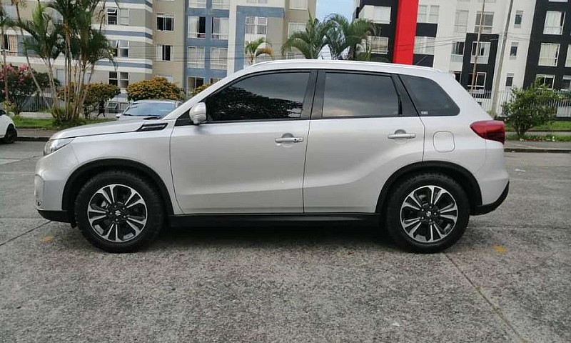 Suzuki Vitara Live A...