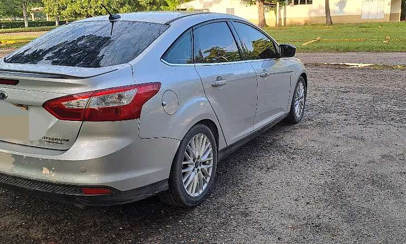 Ford Focus Titanium ...