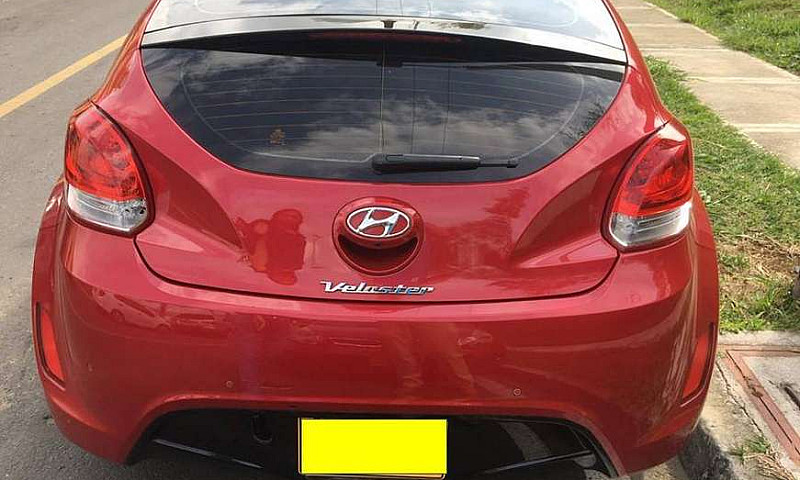 Hyundai Veloster Pre...