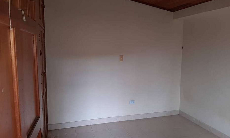 Vendo Casa Rentando...