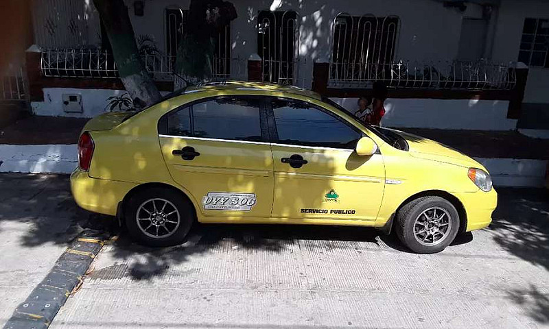 Vendo Taxi Hyundai V...