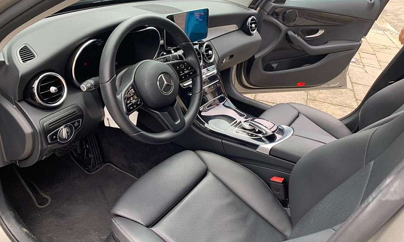 2019 Mercedes 180T...