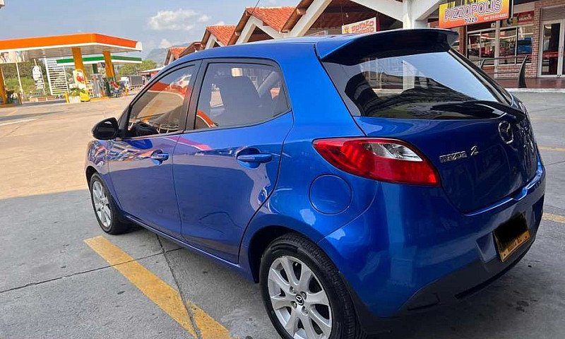 Mazda 2 Full Equipo...