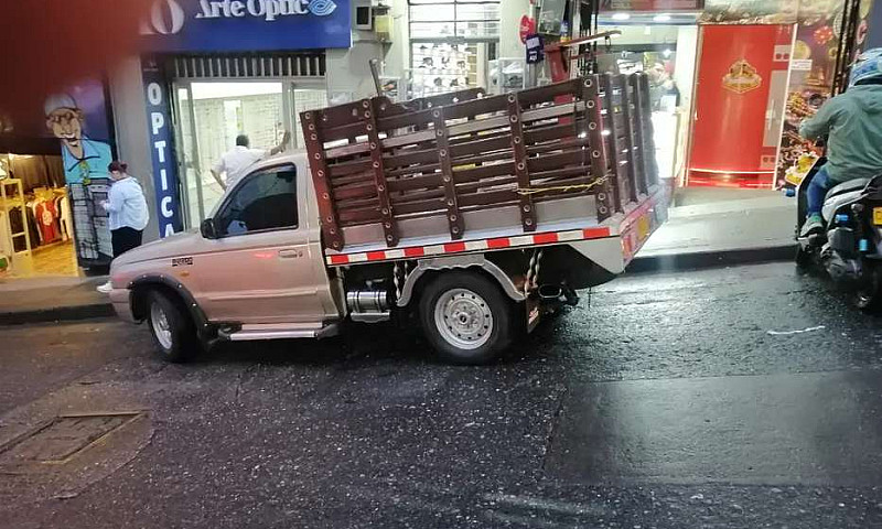 Vendo  Camioneta...