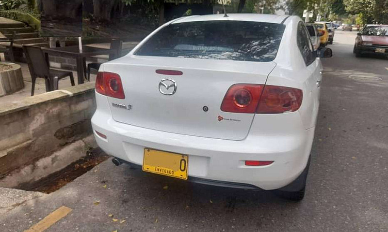 Mazda 3 Modelo 2006....