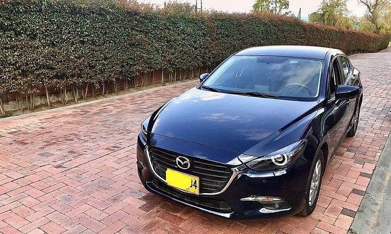 Mazda 3 Touring Seda...