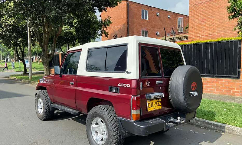 Toyota Macho 4.0Cc M...