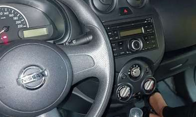 Nissan March 2015...