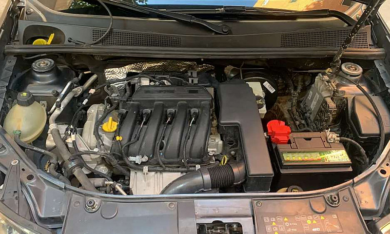 Renault Sandero Auto...