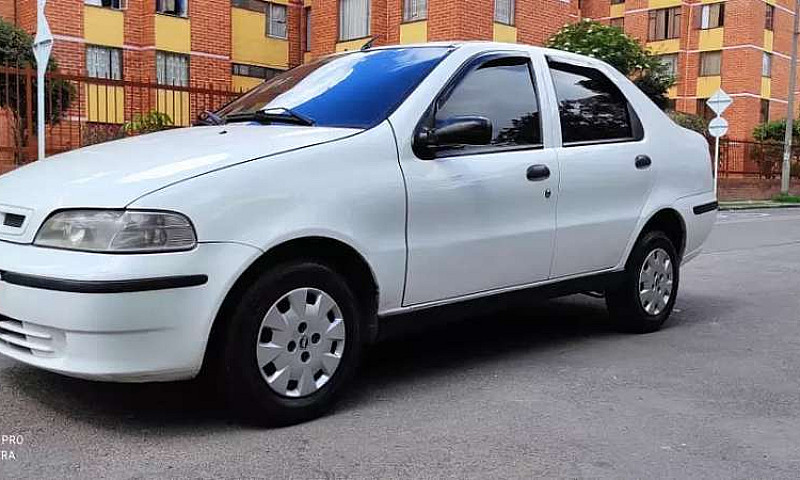 Fiat Siena 2002...