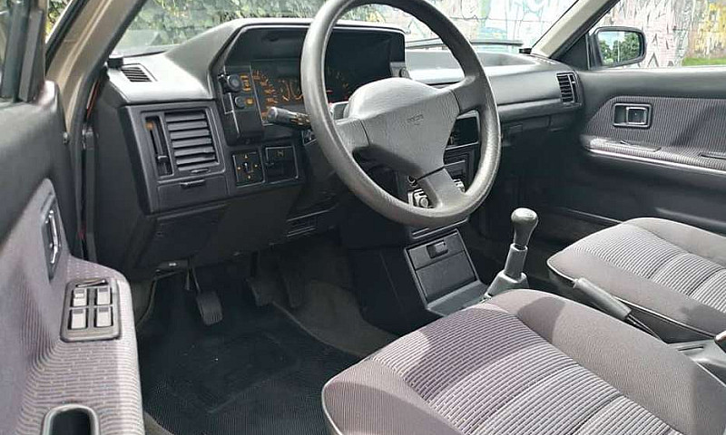 Mazda 323 Sw 1.5 Aa...