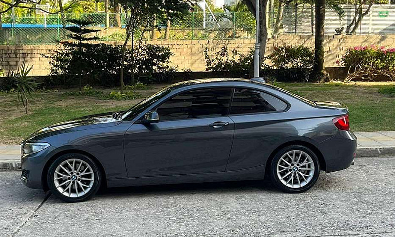 Bmw 220I Coupe...