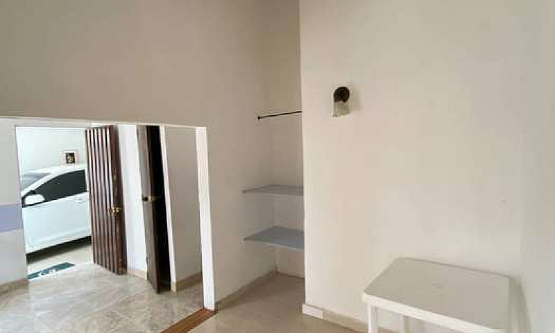 Se Arrienda Habitaci...