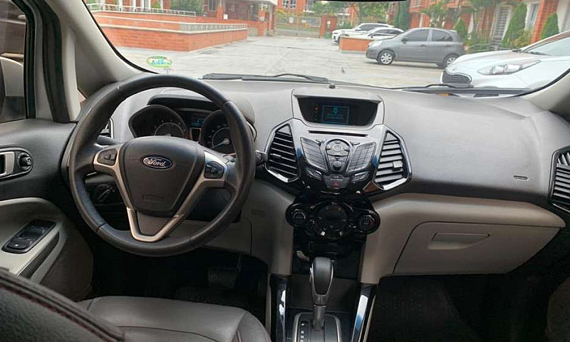 Ford Eco Sport Titan...