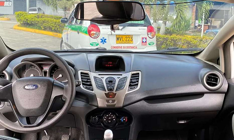 Ford Fiesta Se  Mode...