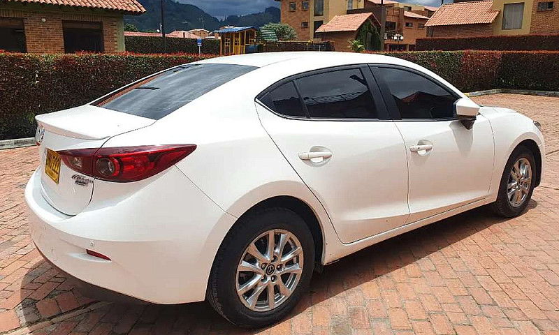 Mazda 3 2017...