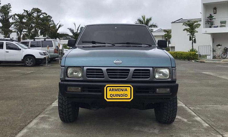 Nissan D21 4X4 2.400...