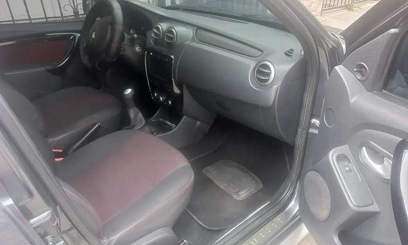 Se Vende Renault San...