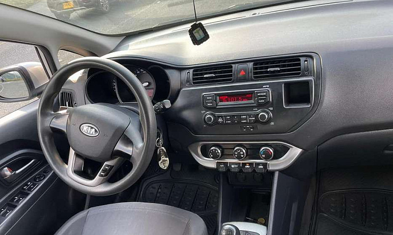 Vendo Hermoso Kia Ri...