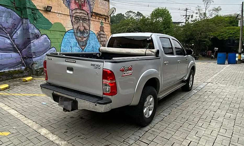 Toyota Hilux Srv...