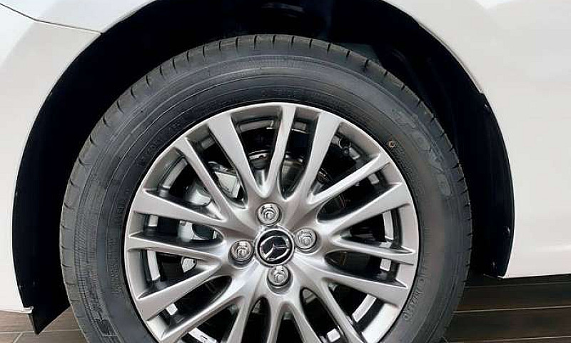 Mazda 2 Sport Grand ...