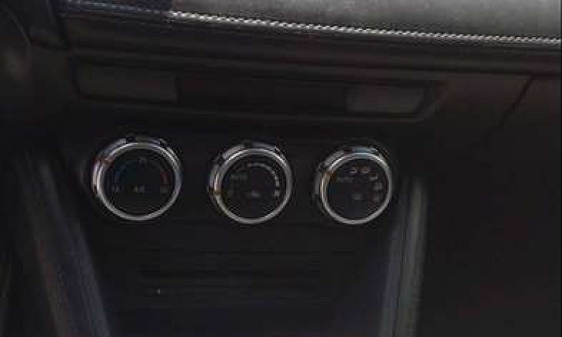 Mazda 2 Grand Tourin...