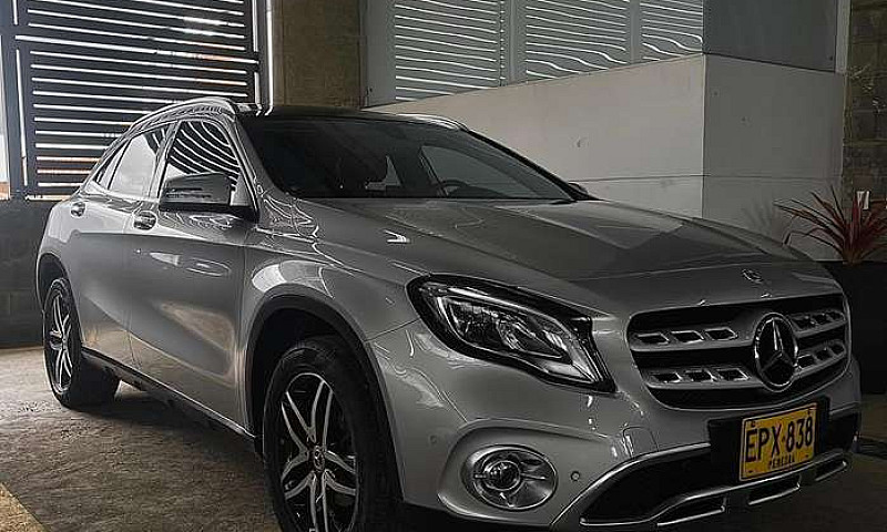 Mercedes Benz Gla 20...