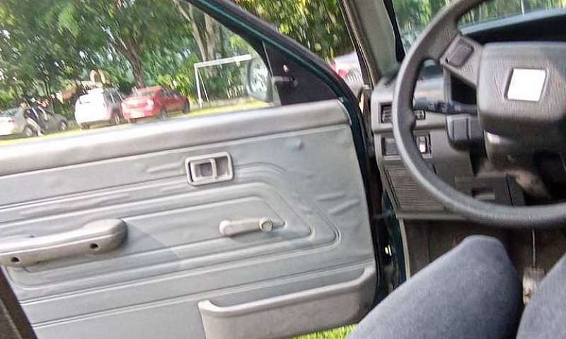 Se Vende Ford Festiv...