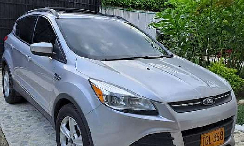 Se Vende Ford Escape...