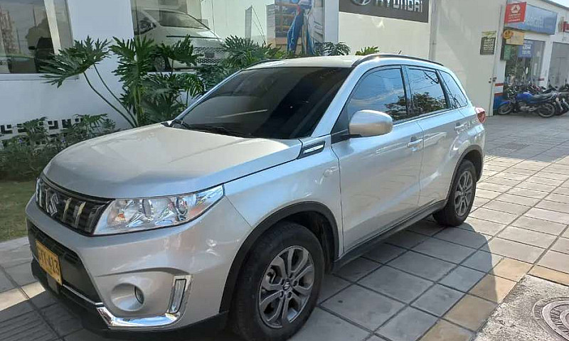 Suzuki Vitara Live A...