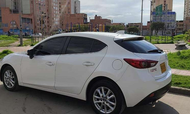 Mazda 3 2016 Touring...