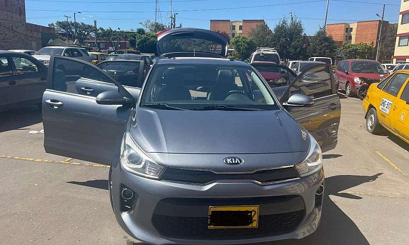 Vendo Kia Rio 2018 V...