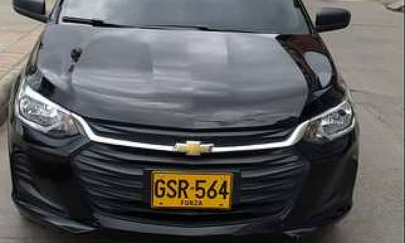Vendo Onix Turbo...