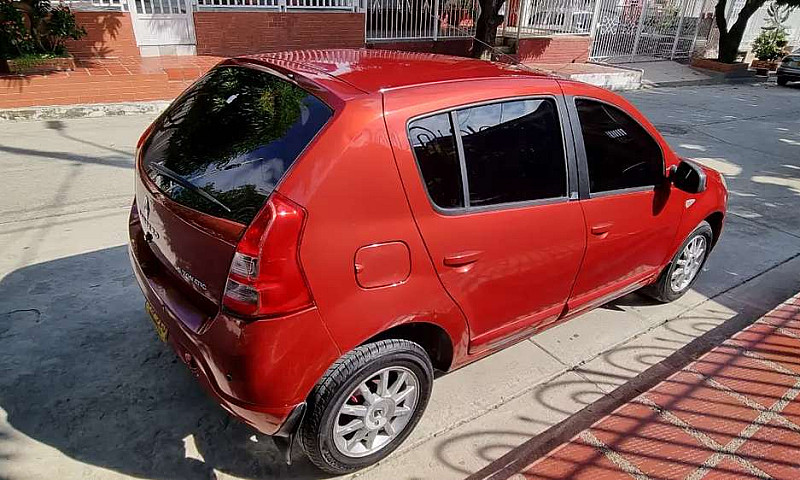 Renault Sandero...