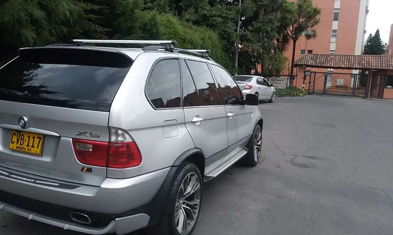 Camioneta Bmw X5...