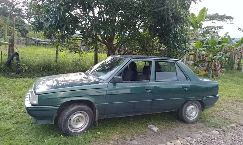 Se Vende Renault 9...