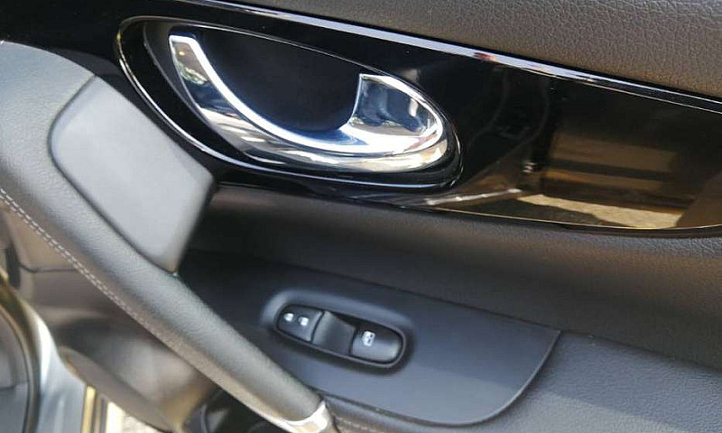 Nissan Qashqai Exclu...