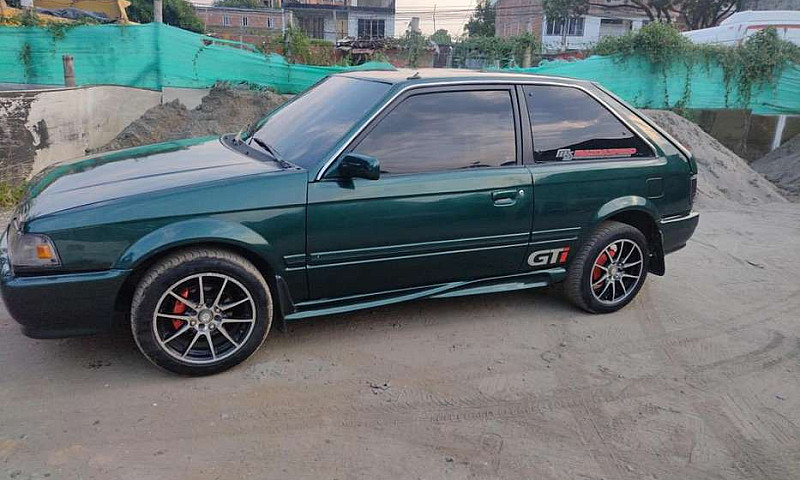 Mazda 323 Coupe Seri...