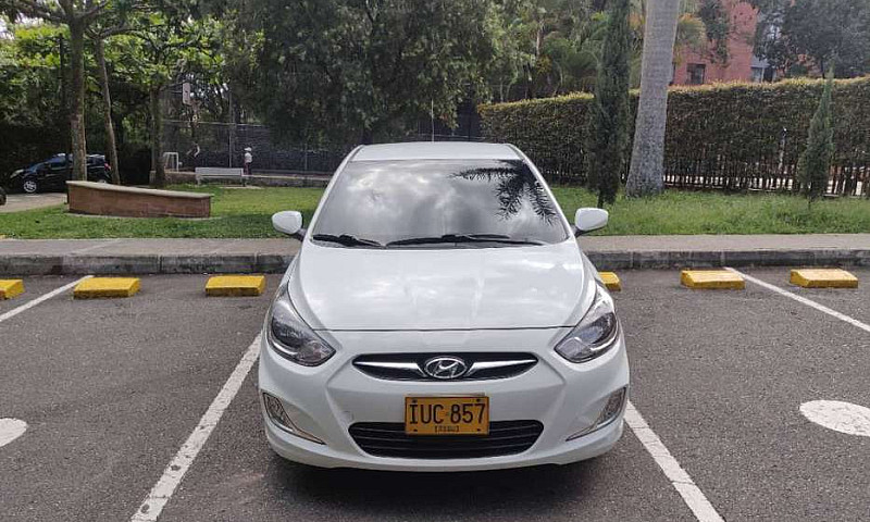 Hyundai Accent I25 1...